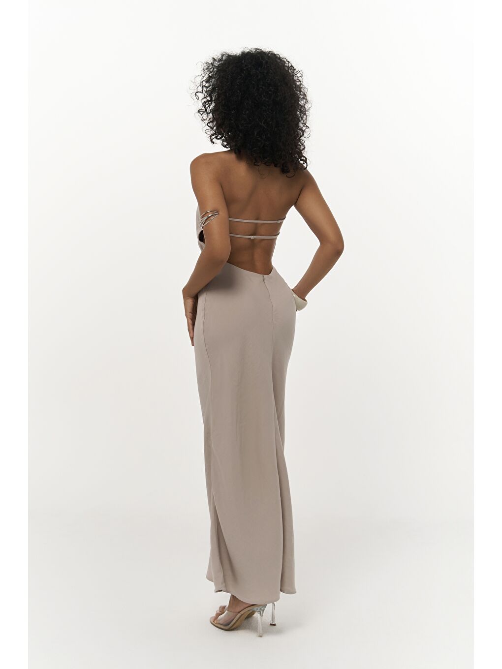 Bej Loretta Sırt Dekolteli Vizon Uzun Elbise-4