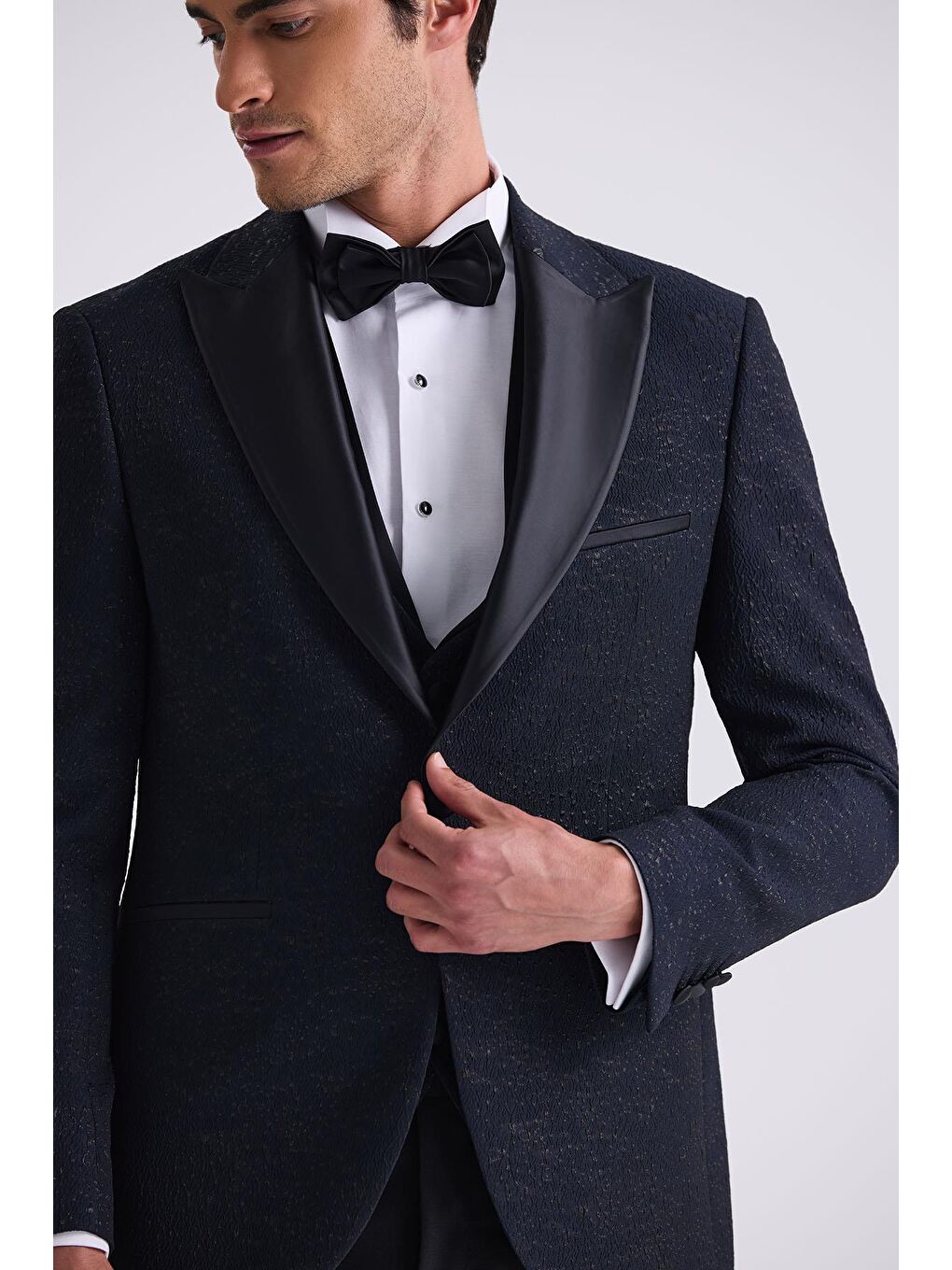 Koyu Lacivert Slim Fit Sivri Yaka Yelekli Smokin Takım Elbise-2