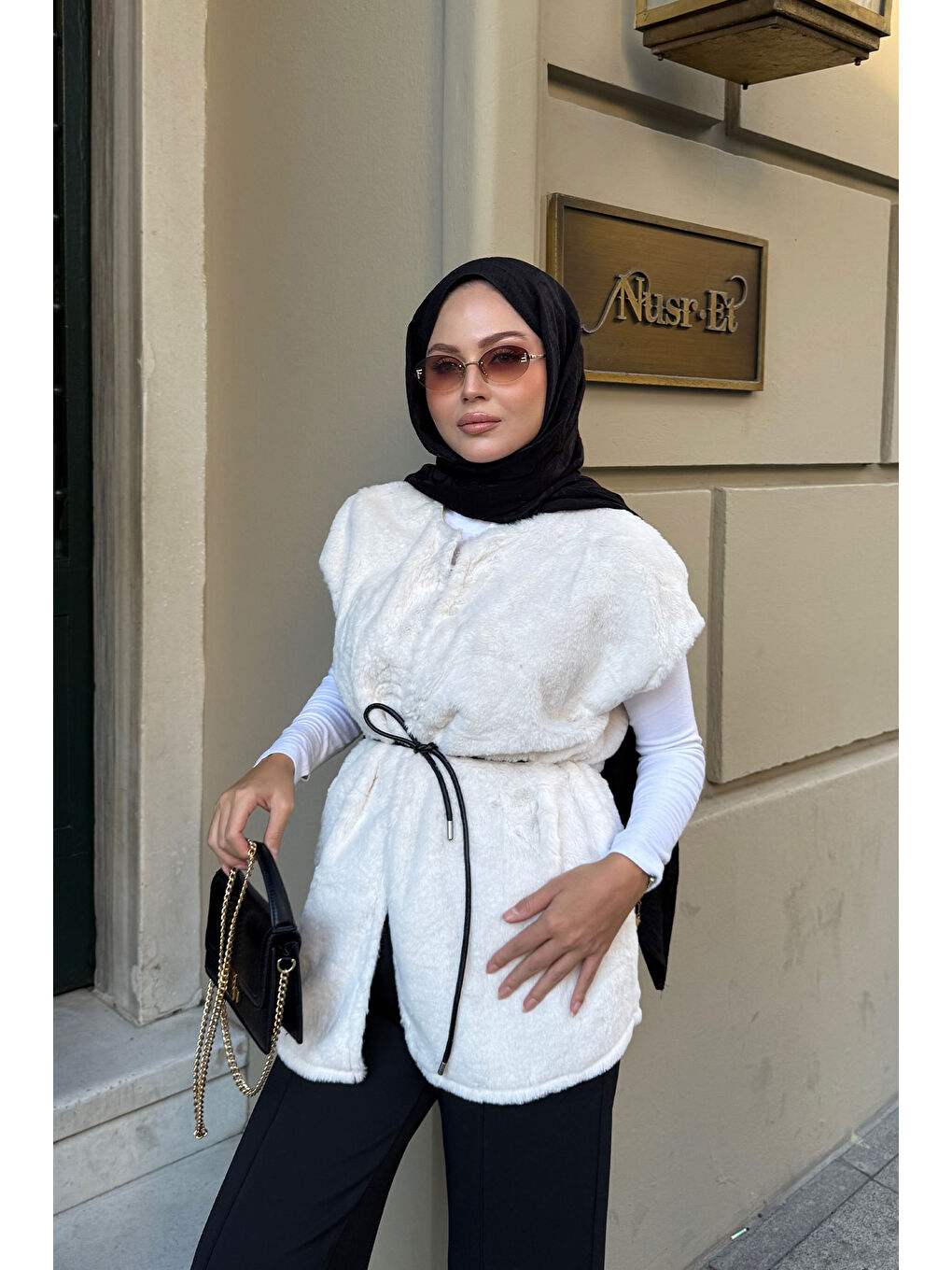 Ekru Kadın Kemerli Pelüş Yelek Krem