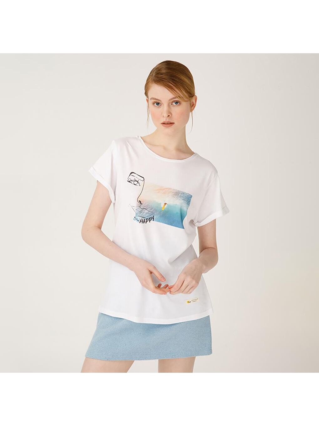 Beyaz Faces Happy Kadın T-Shirt-3