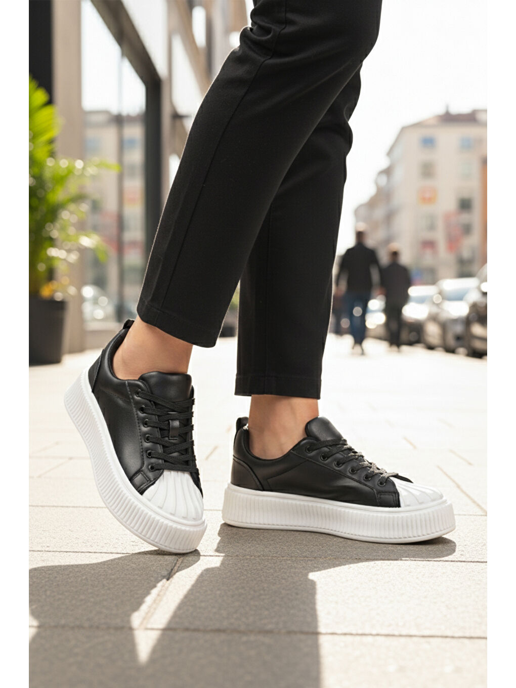 Siyah Beyaz Bağcıklı Unisex Spor Ayakkabı Grov 410 G-2