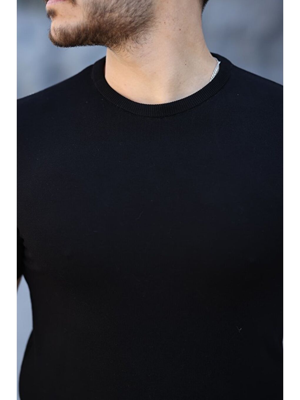 Siyah Erkek Viskon Kumaş Bisiklet Yaka Basic Tişört-2