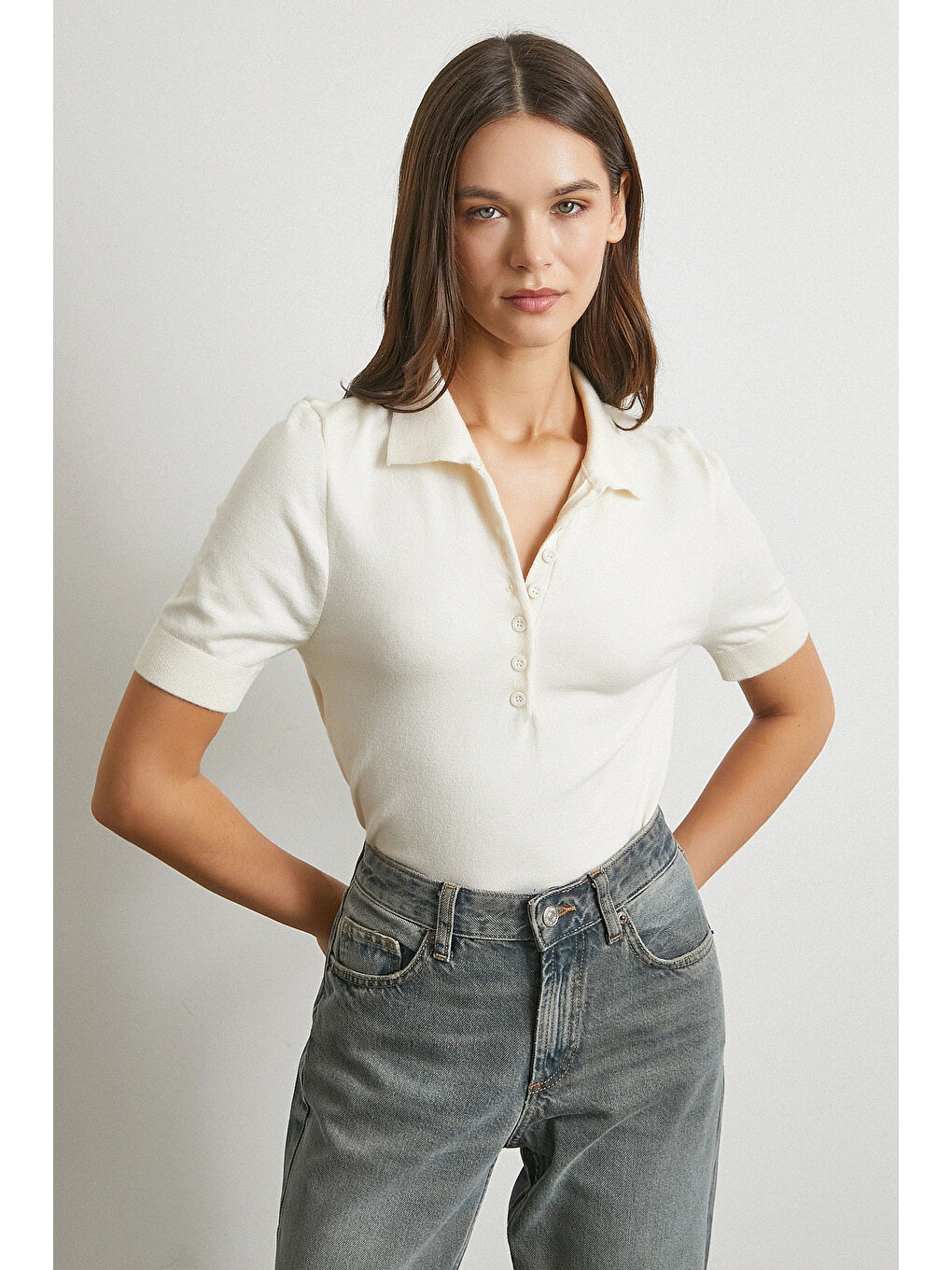 Polo Yaka Düğmeli Kısa Kol Triko Ekru-4