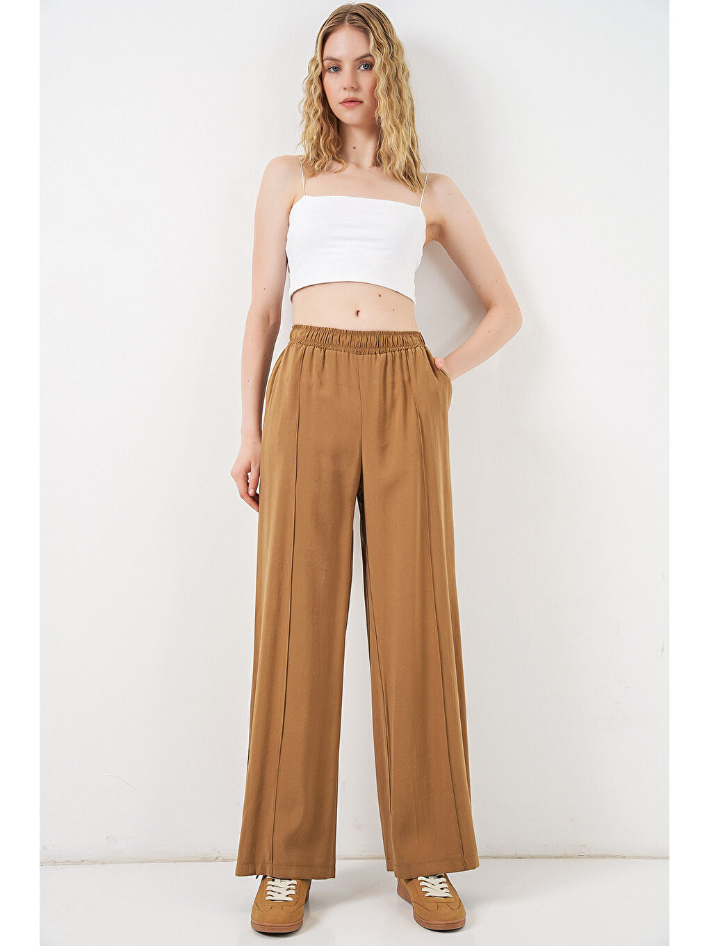 Kahverengi Kadın Beli Lastikli Bol Paça Pantolon 30087 - Taba-1