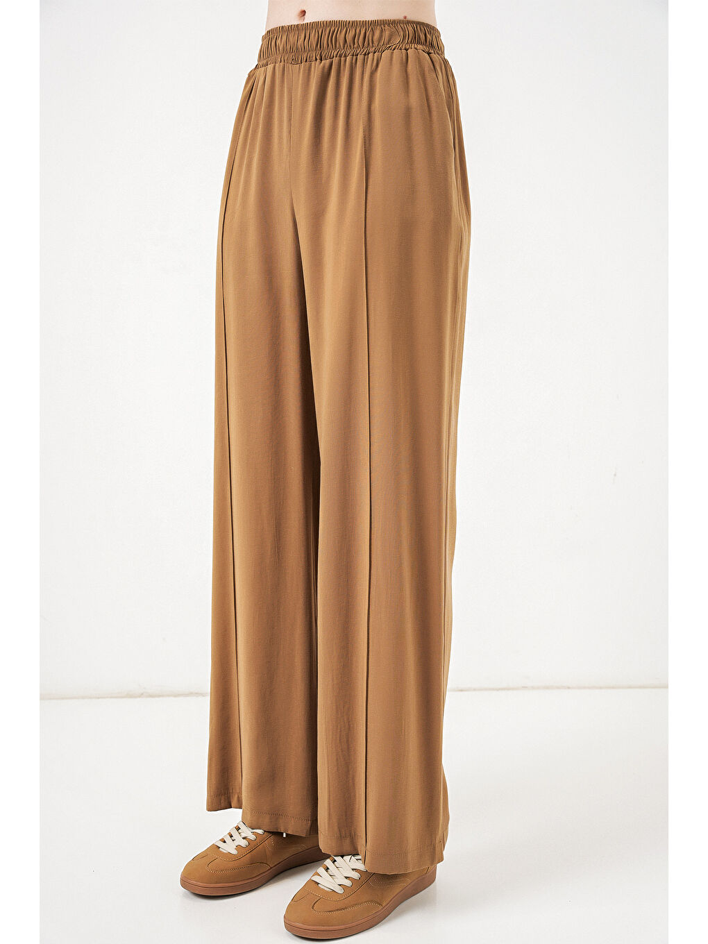 Kahverengi Kadın Beli Lastikli Bol Paça Pantolon 30087 - Taba-3