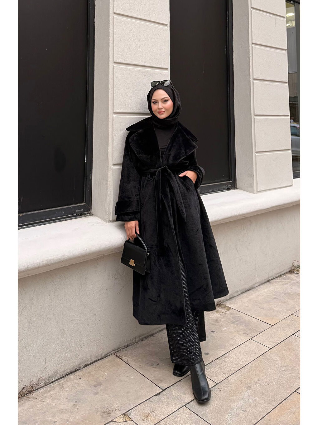 Kadın Kruvaze Yaka Bel Bağlamalı Kaban Siyah