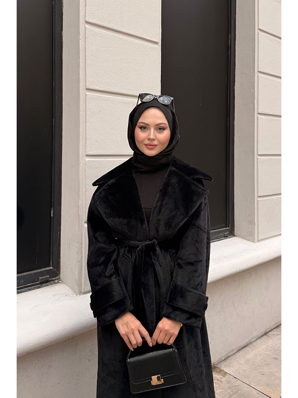 Kadın Kruvaze Yaka Bel Bağlamalı Kaban Siyah-1