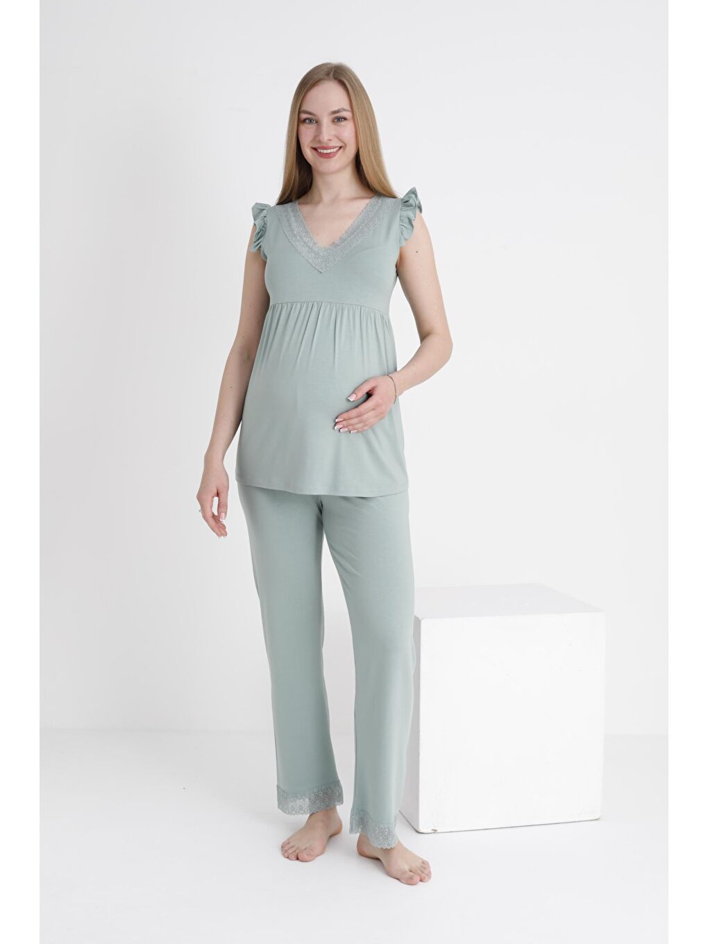 Yeşil Dantel Detaylı V Yaka Kolsuz Hamile ve Lohusa Pijama Takımı-1