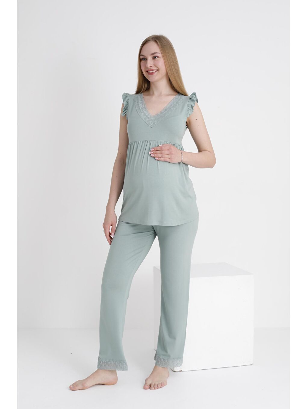 Yeşil Dantel Detaylı V Yaka Kolsuz Hamile ve Lohusa Pijama Takımı-2