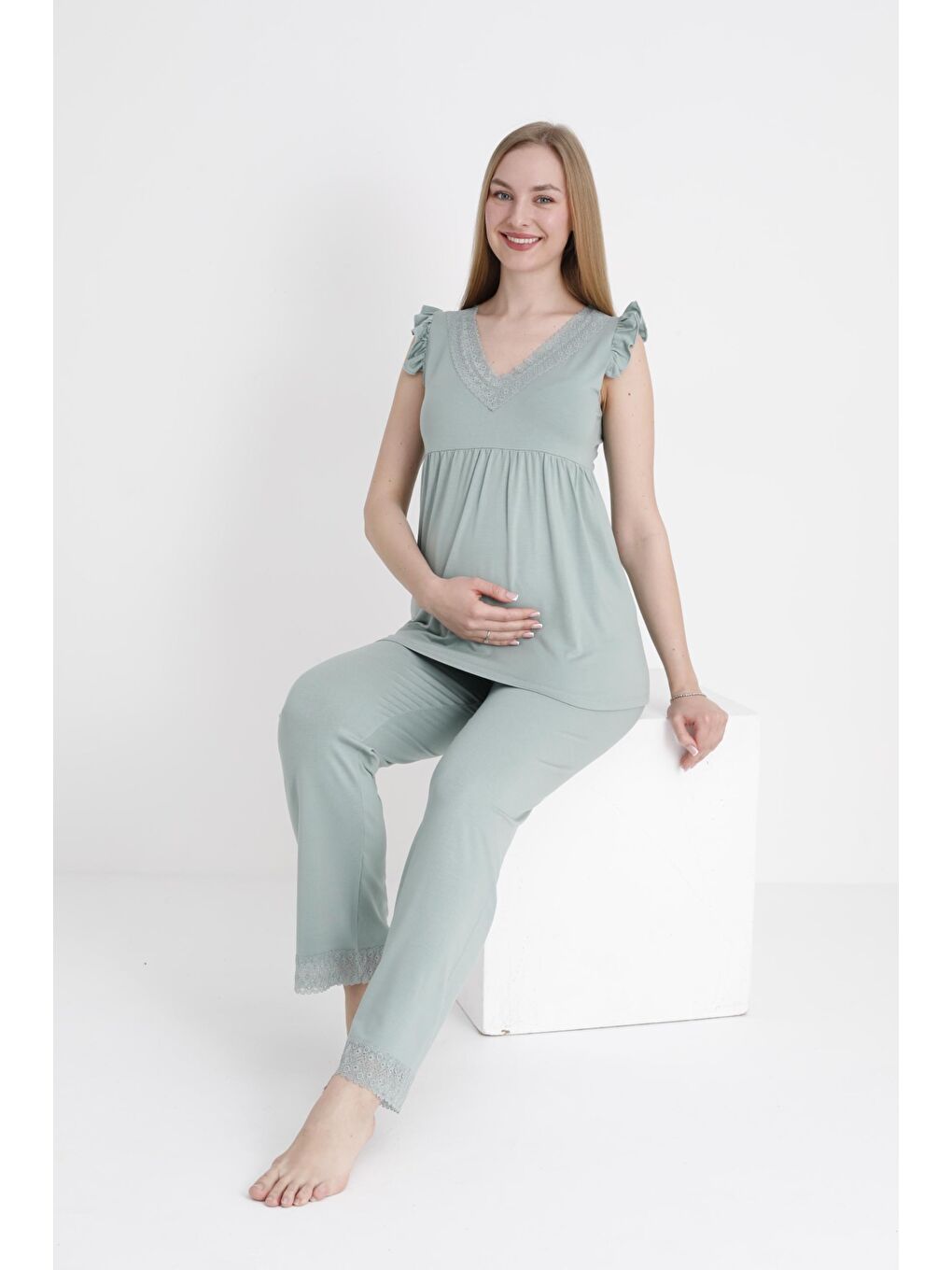 Yeşil Dantel Detaylı V Yaka Kolsuz Hamile ve Lohusa Pijama Takımı-4