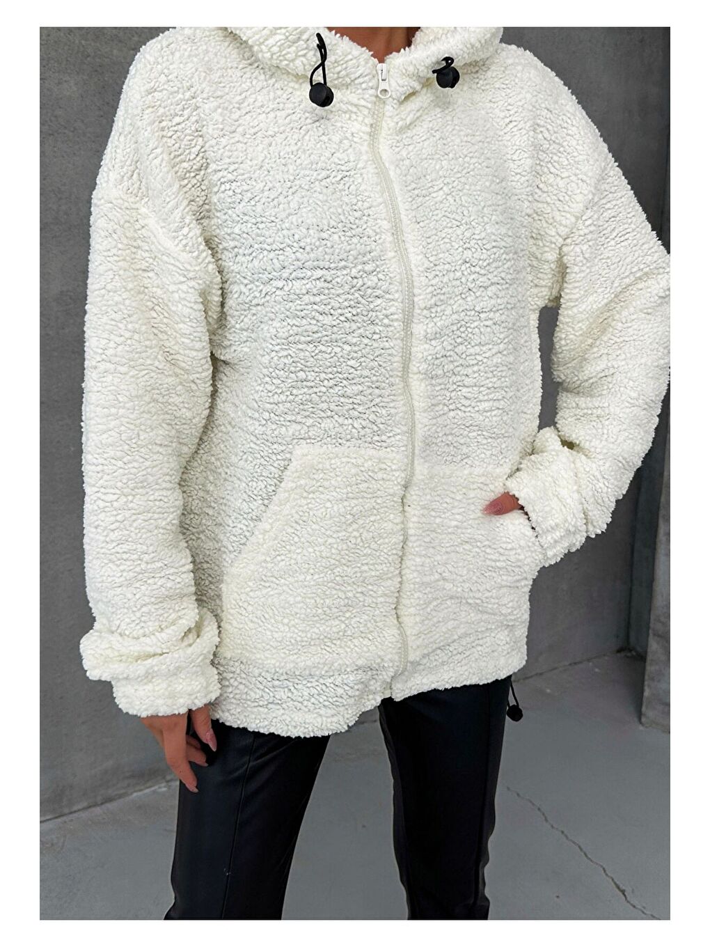 Trendseninle Krem Kadın Krem Oversize Kapüşonlu Pelüş Hırka - 4