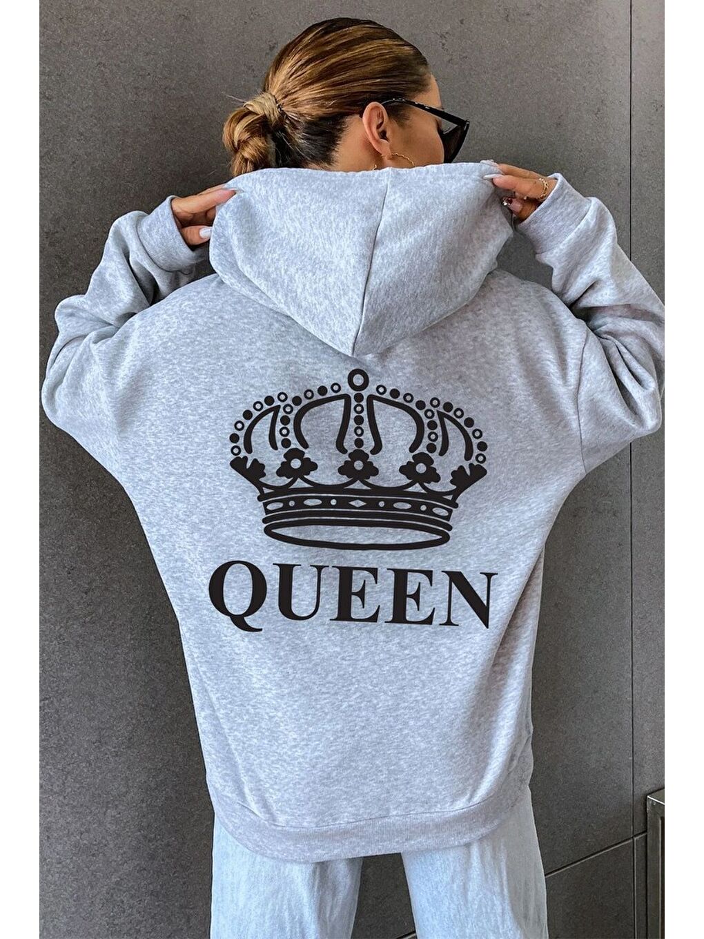 uyguntarz Gri Unisex Quenn Sırt Baskılı Sweatshirt