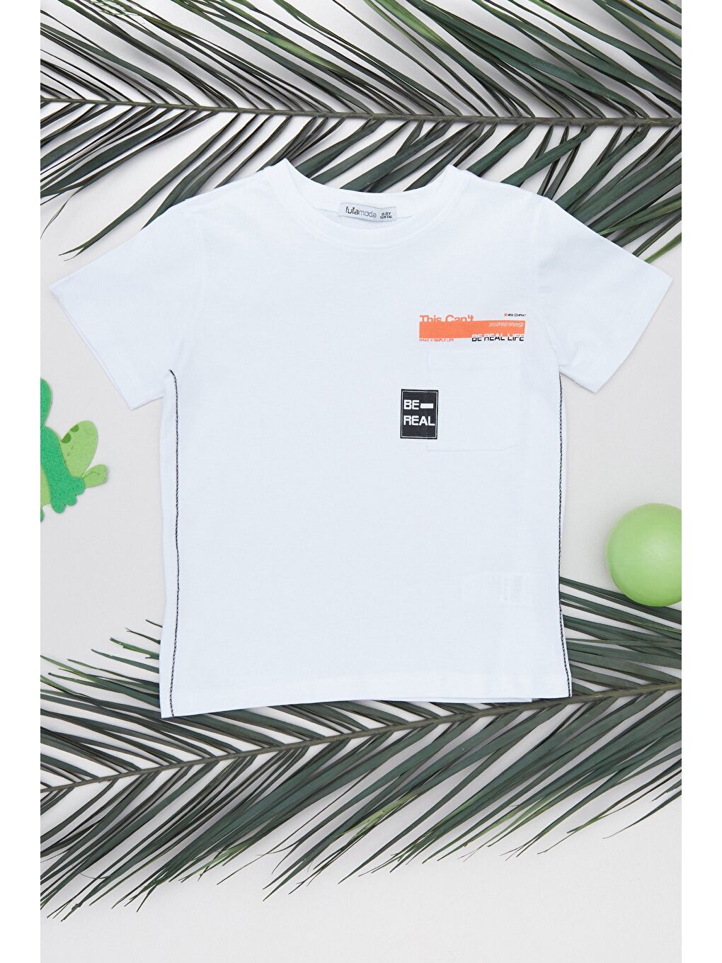 Beyaz %100 Pamuk Yazı Baskılı Cepli Erkek Çocuk Tişört