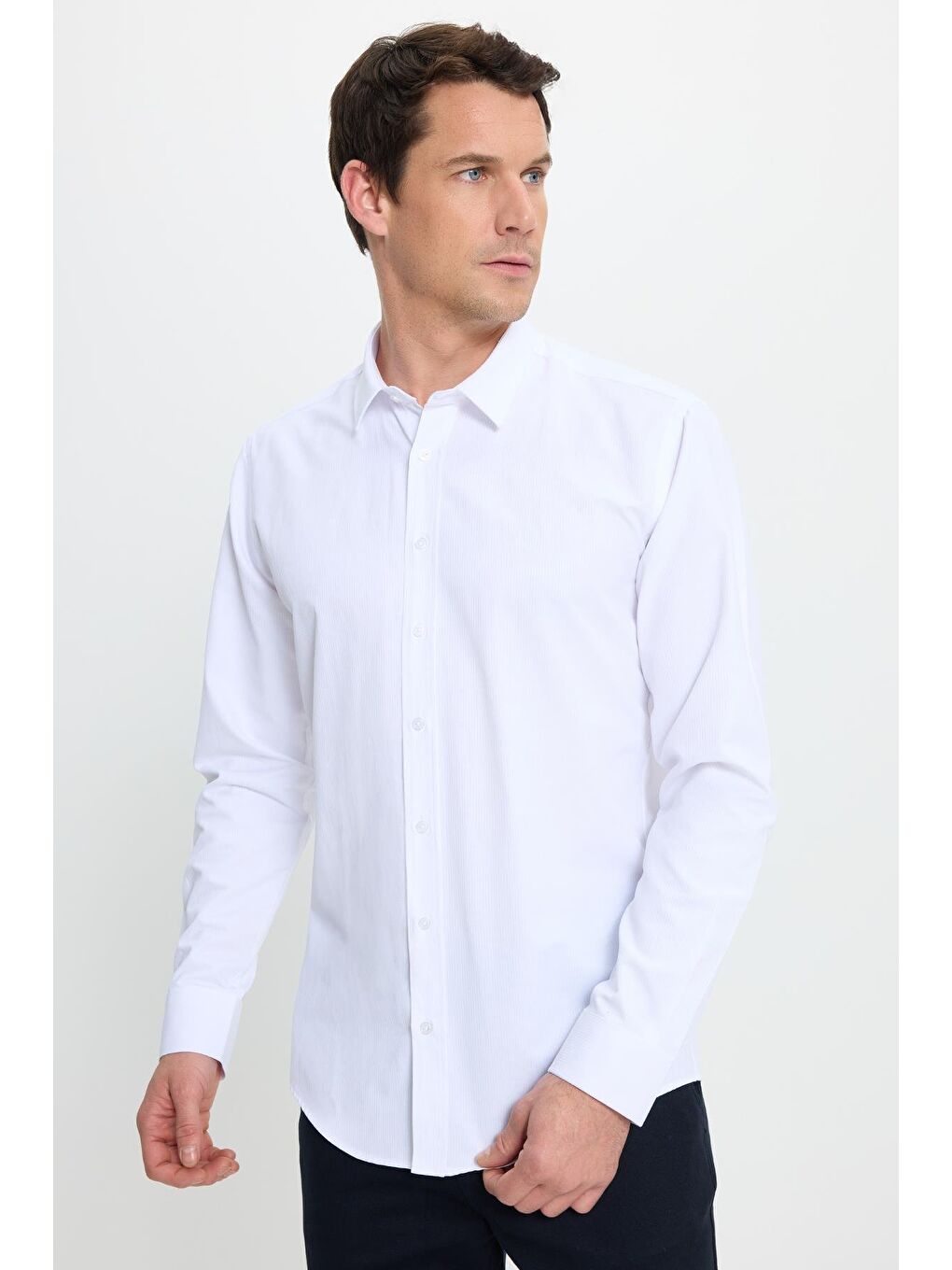 Modern Slim Fit Uzun Kollu Pamuklu Kolay Ütü Armürlü Beyaz Erkek Gömlek