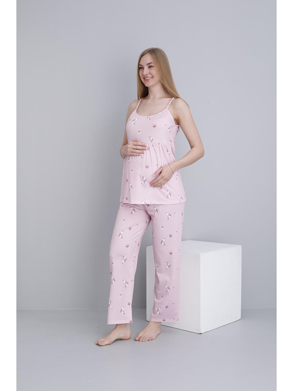 Pembe Çiçek Desenli Hamile ve Lohusa Askılı Pijama Takımı-1