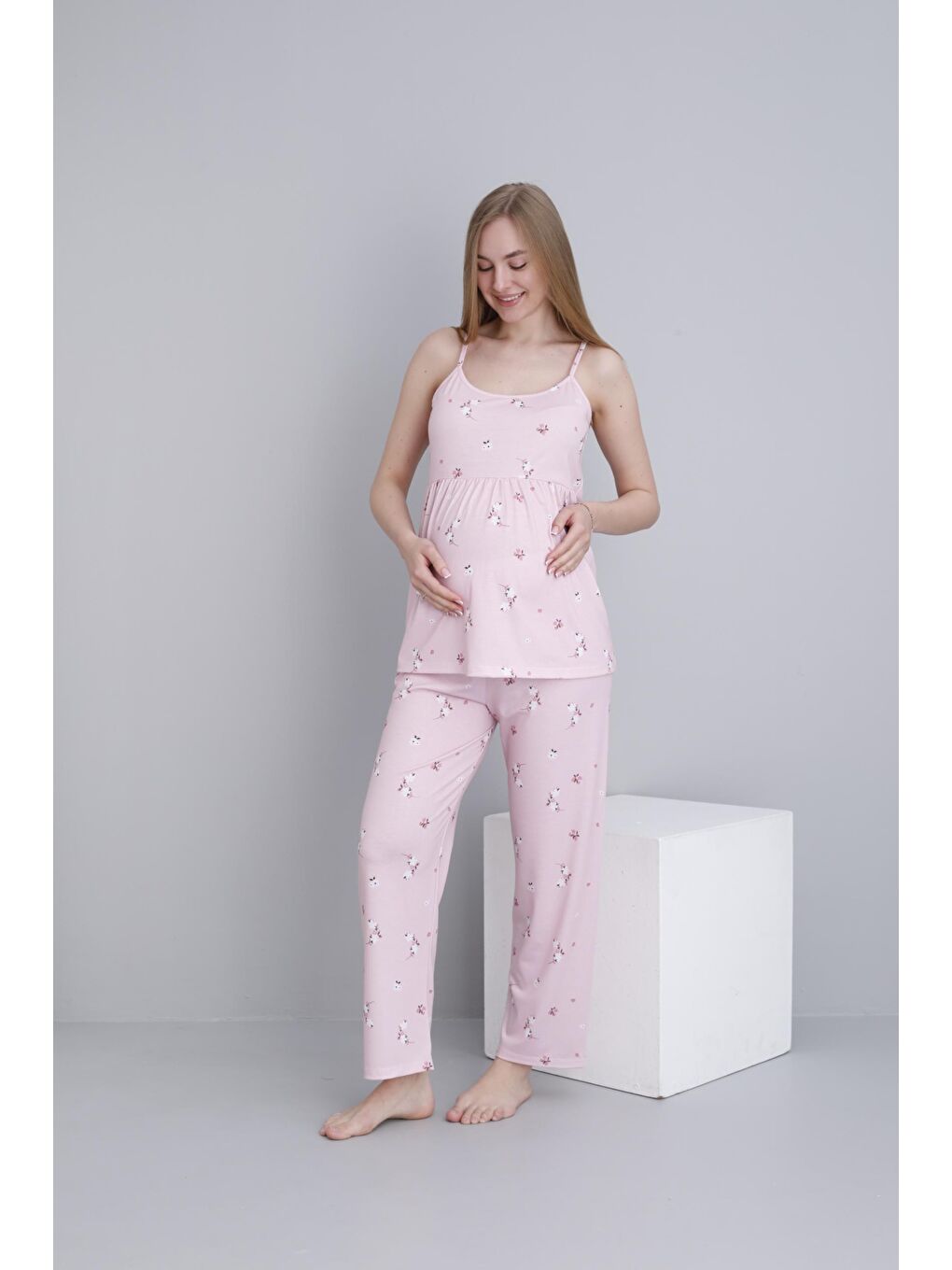Pembe Çiçek Desenli Hamile ve Lohusa Askılı Pijama Takımı-2