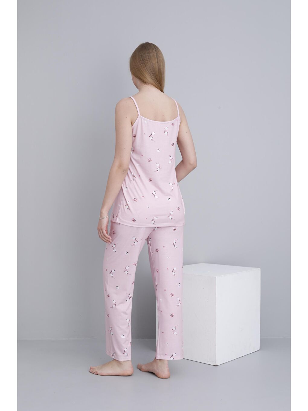 Pembe Çiçek Desenli Hamile ve Lohusa Askılı Pijama Takımı-3