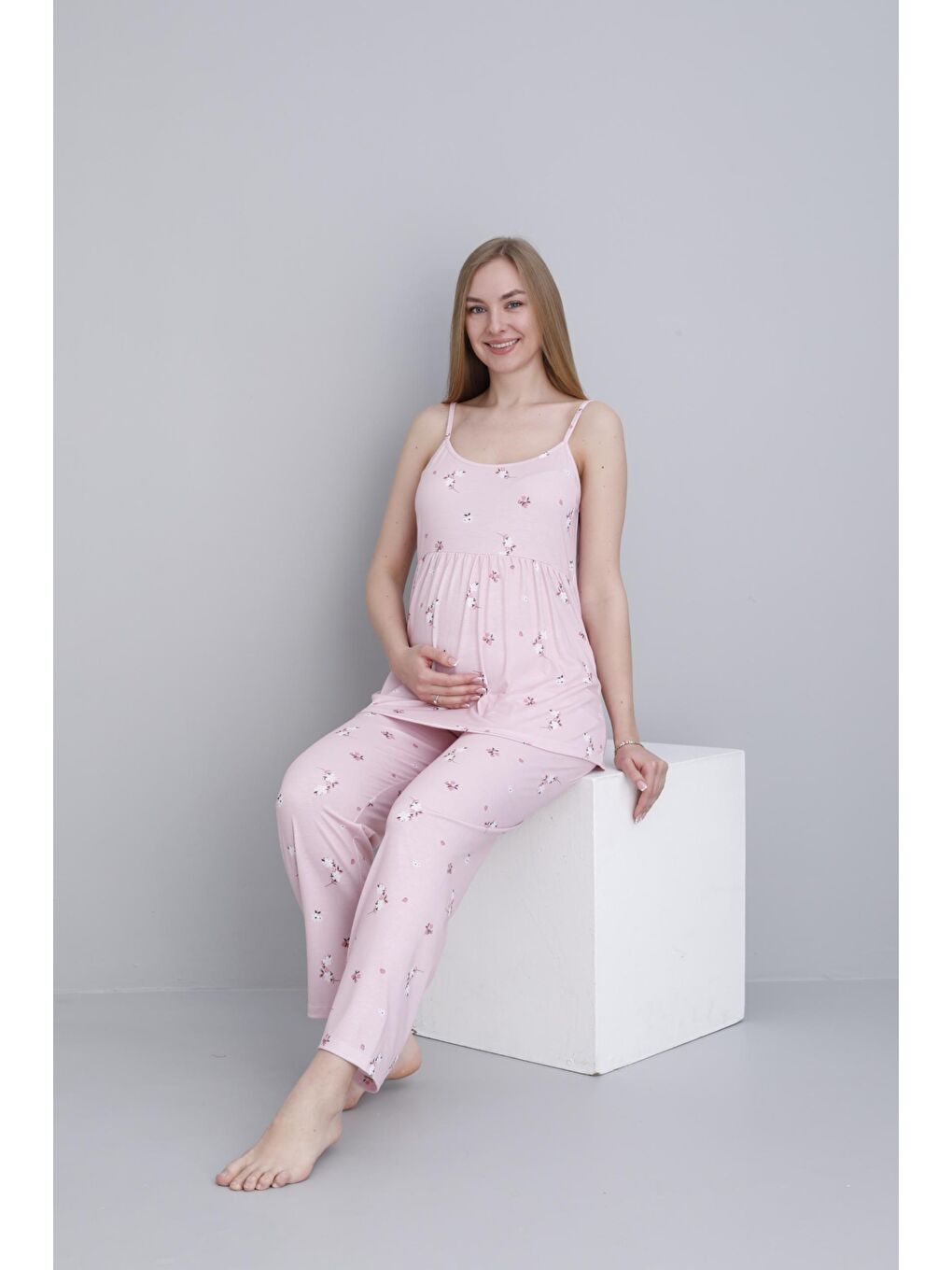 Pembe Çiçek Desenli Hamile ve Lohusa Askılı Pijama Takımı-4