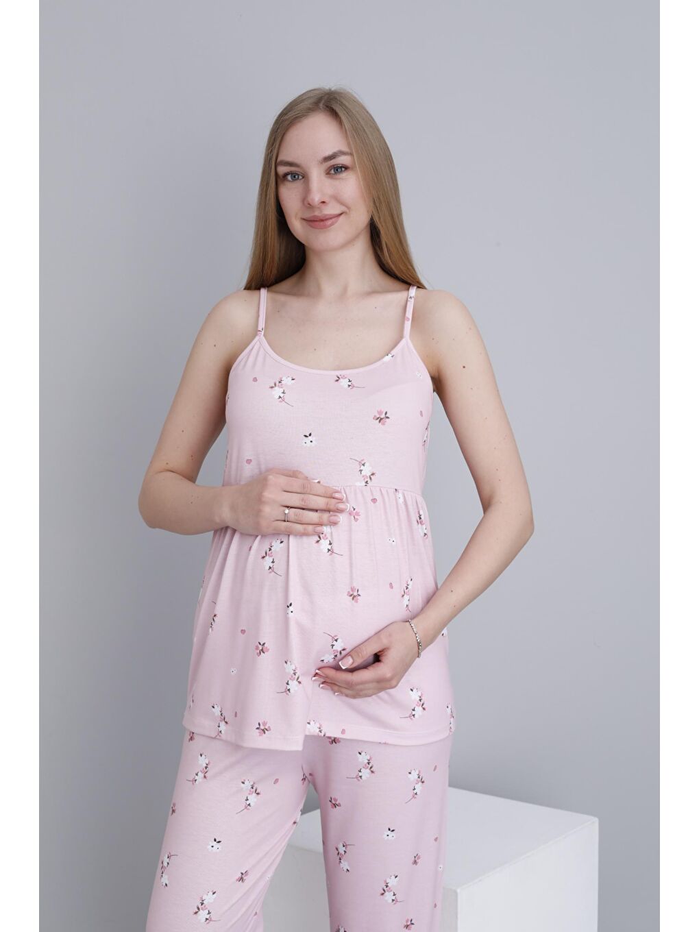 Pembe Çiçek Desenli Hamile ve Lohusa Askılı Pijama Takımı-5