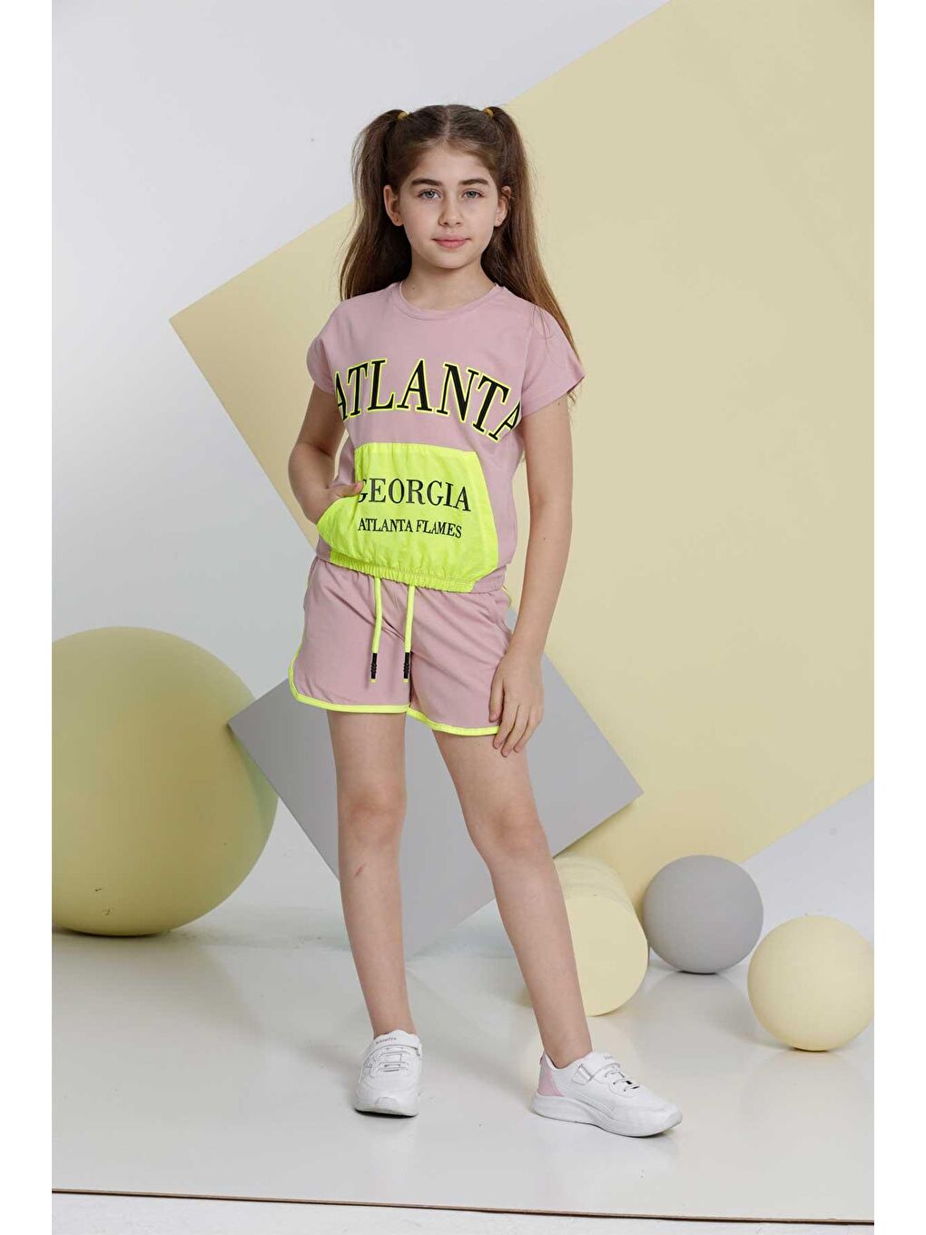 Pembe Atlanta Baskılı Kız Çocuk Şortlu Rahat Yazlık Takım
