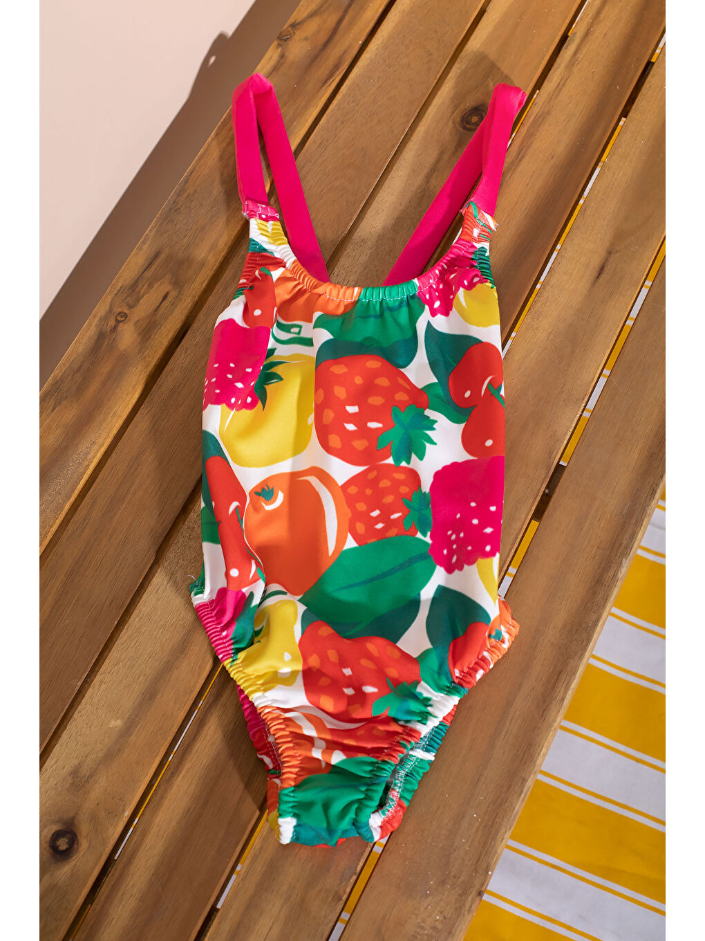 Pembe İp Askılı Meyve Desenli Kız Çocuk Mayo 21071-3