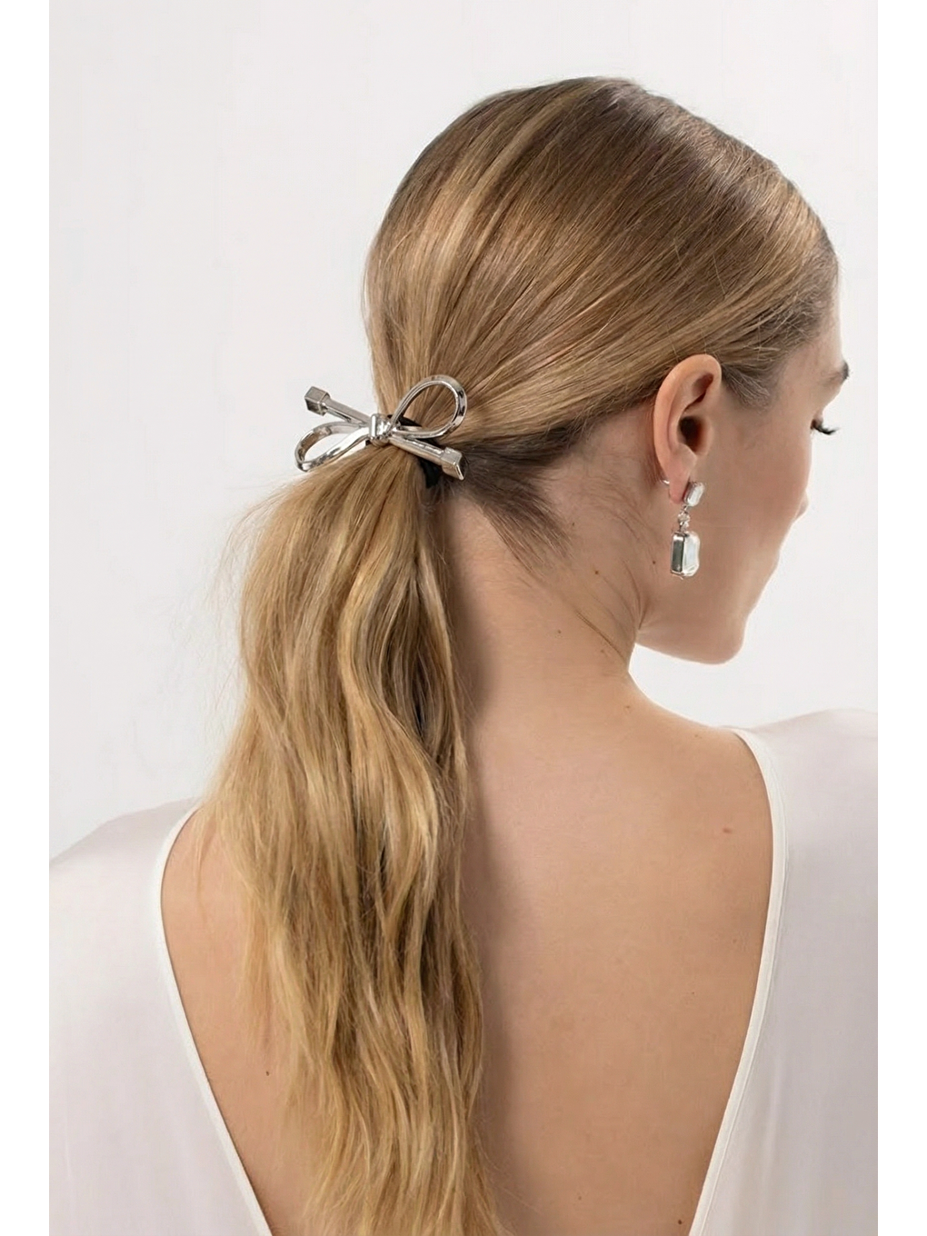 Gri Silver Fiyonk Aksesuarlı Lastik Toka