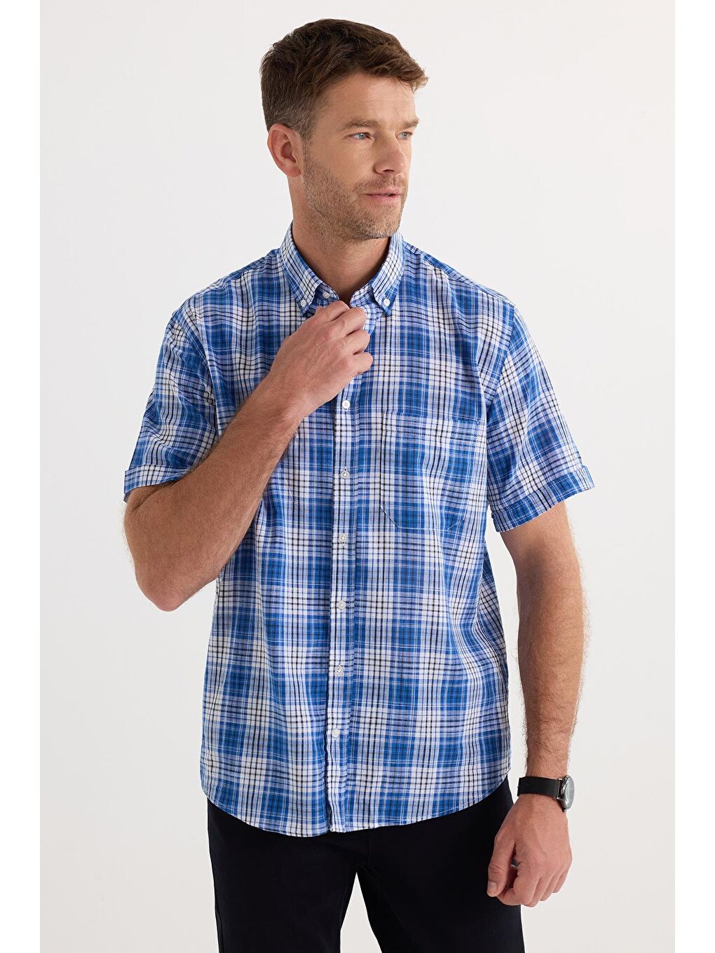 Karışık Erkek Regular Fit Klasik Kesim %100 Pamuk Keten Doku Cepli Kareli Kısa Kollu Düğmeli Yaka Gömlek-1