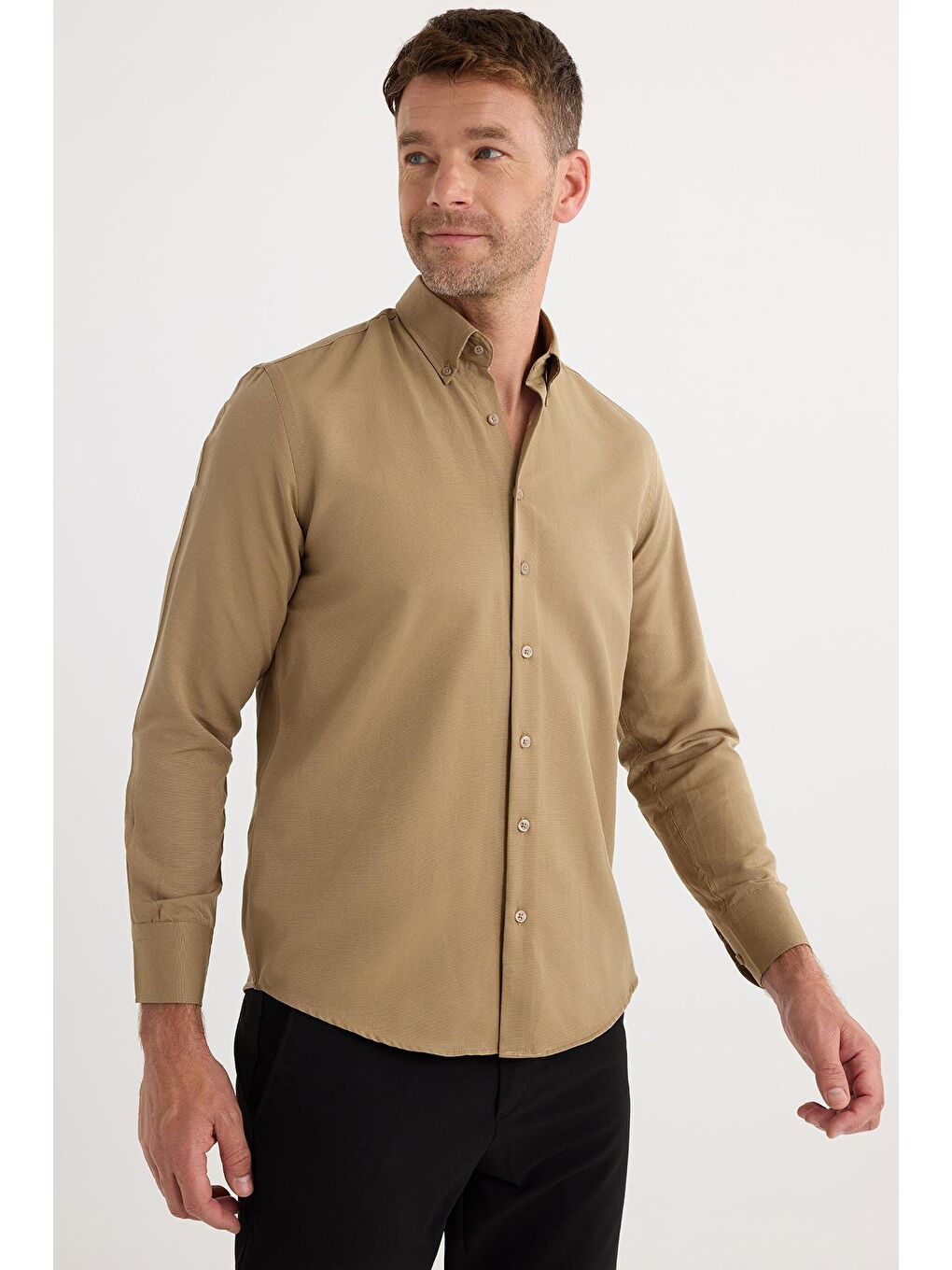 Bej Regular Fit Düğmeli Yaka Pamuklu Kolay Ütü Oxford Düz Erkek Vizon Gömlek-4