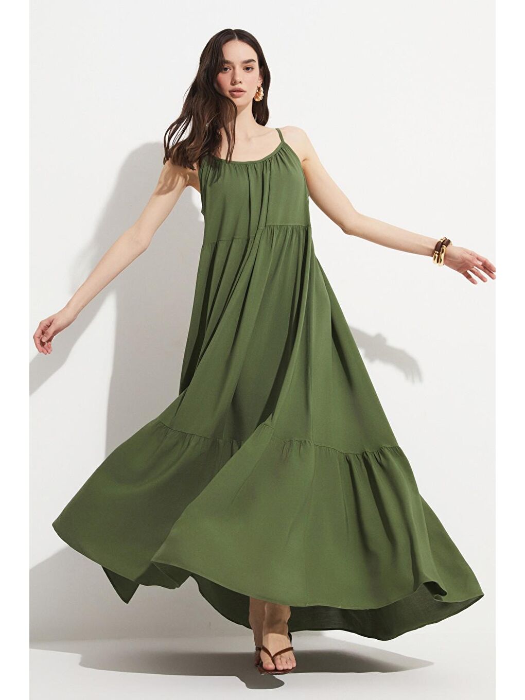 Haki Büzgü Detaylı Askılı %100 Viskon Maxi Elbise
