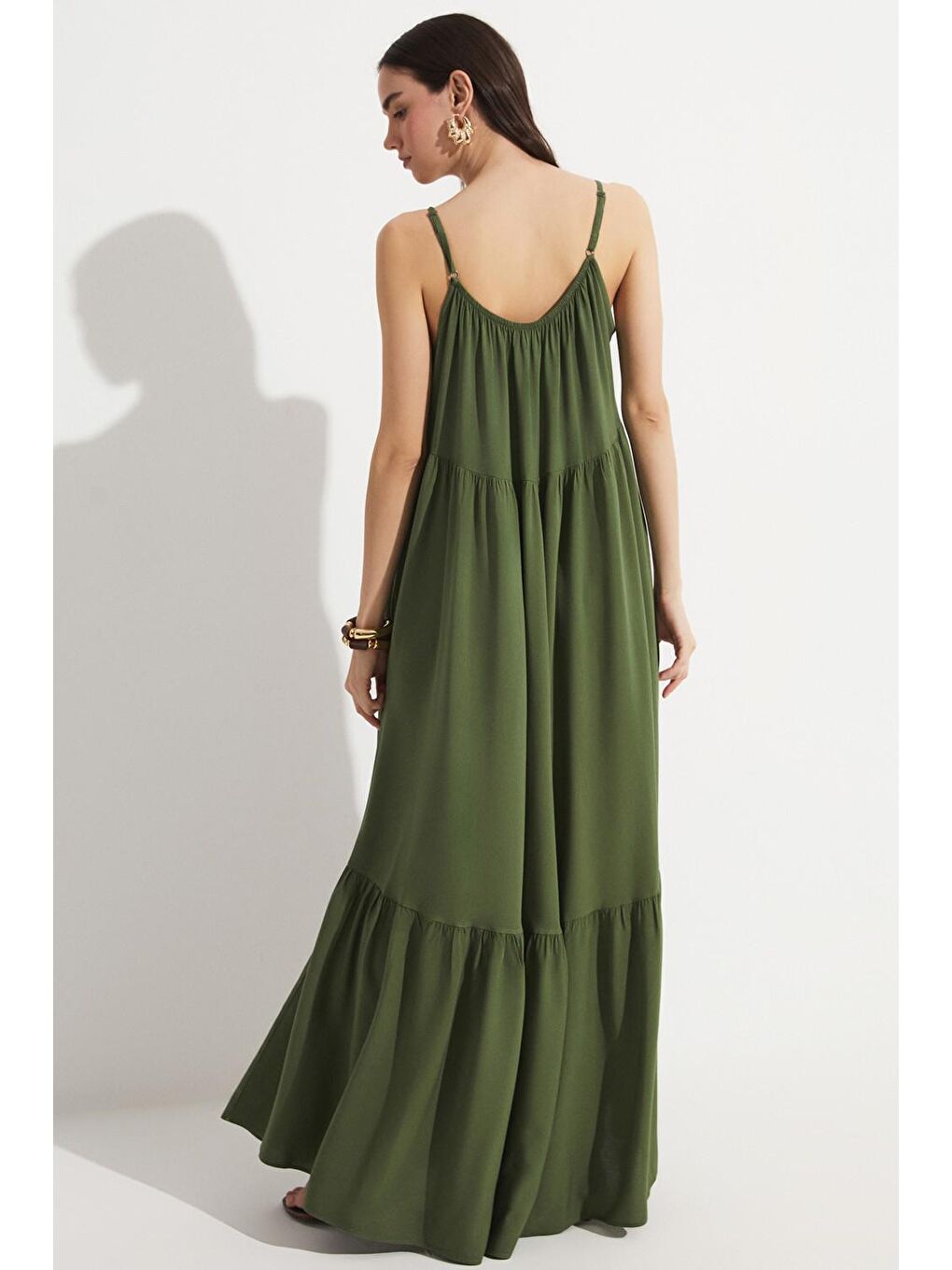 Haki Büzgü Detaylı Askılı %100 Viskon Maxi Elbise-4