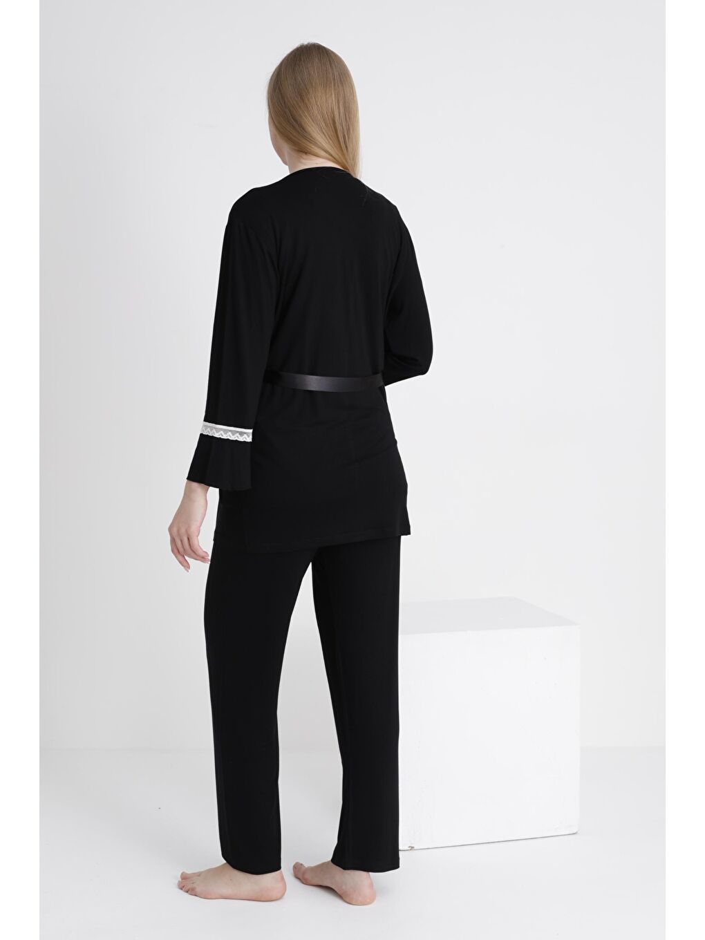 Siyah Dantel Şeritli V Yaka Sabahlıklı Hamile ve Lohusa Pijama Takımı-2