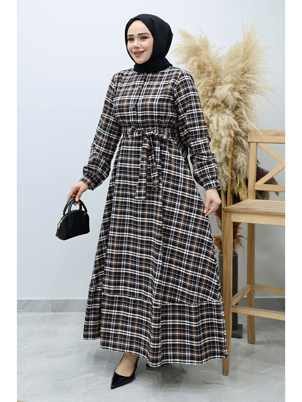 Önden Düğmeli Ekose Elbise TSD260131 Siyah-4
