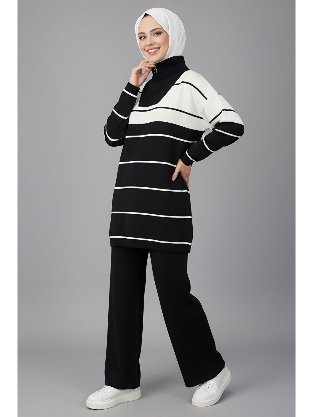 Çizgili Fermuarlı Triko Takım Siyah - 27997-SIYAH