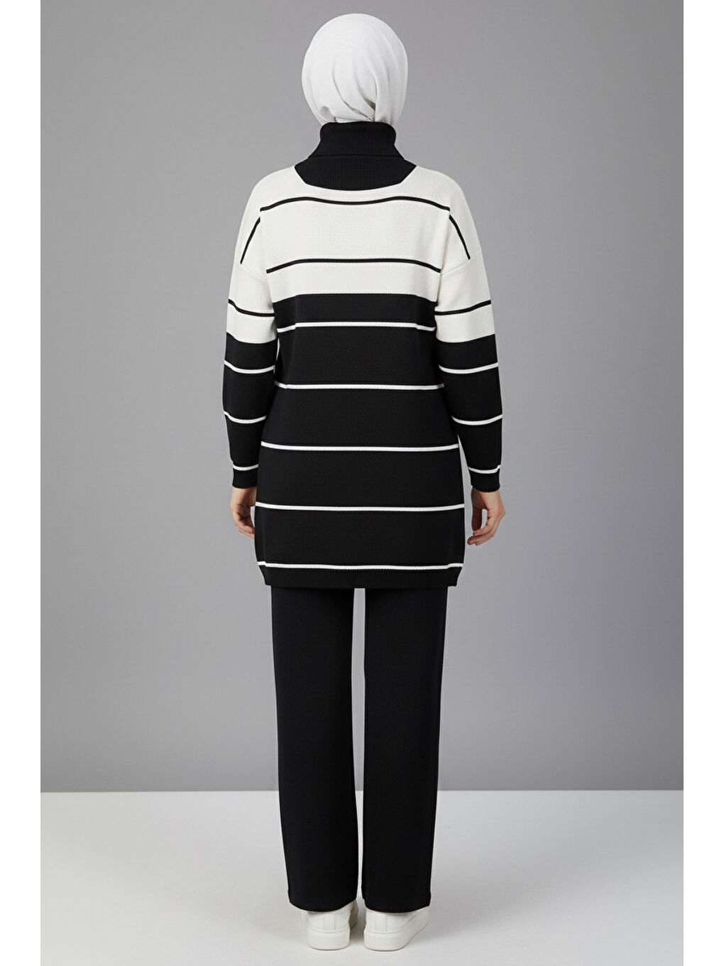 Çizgili Fermuarlı Triko Takım Siyah - 27997-SIYAH-2