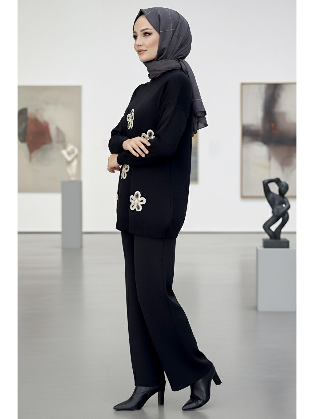 Çiçek Nakışlı İkili Triko Takım Siyah - 27998-SIYAH-1
