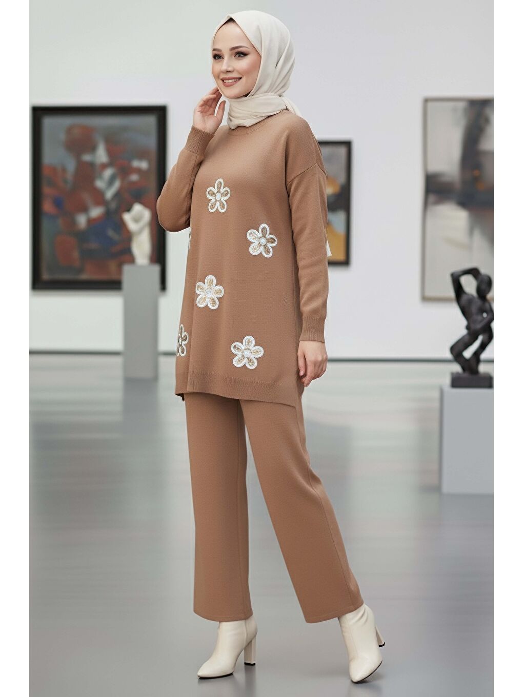 Bej Çiçek Nakışlı İkili Triko Takım Vizon - 27998-VIZON-1