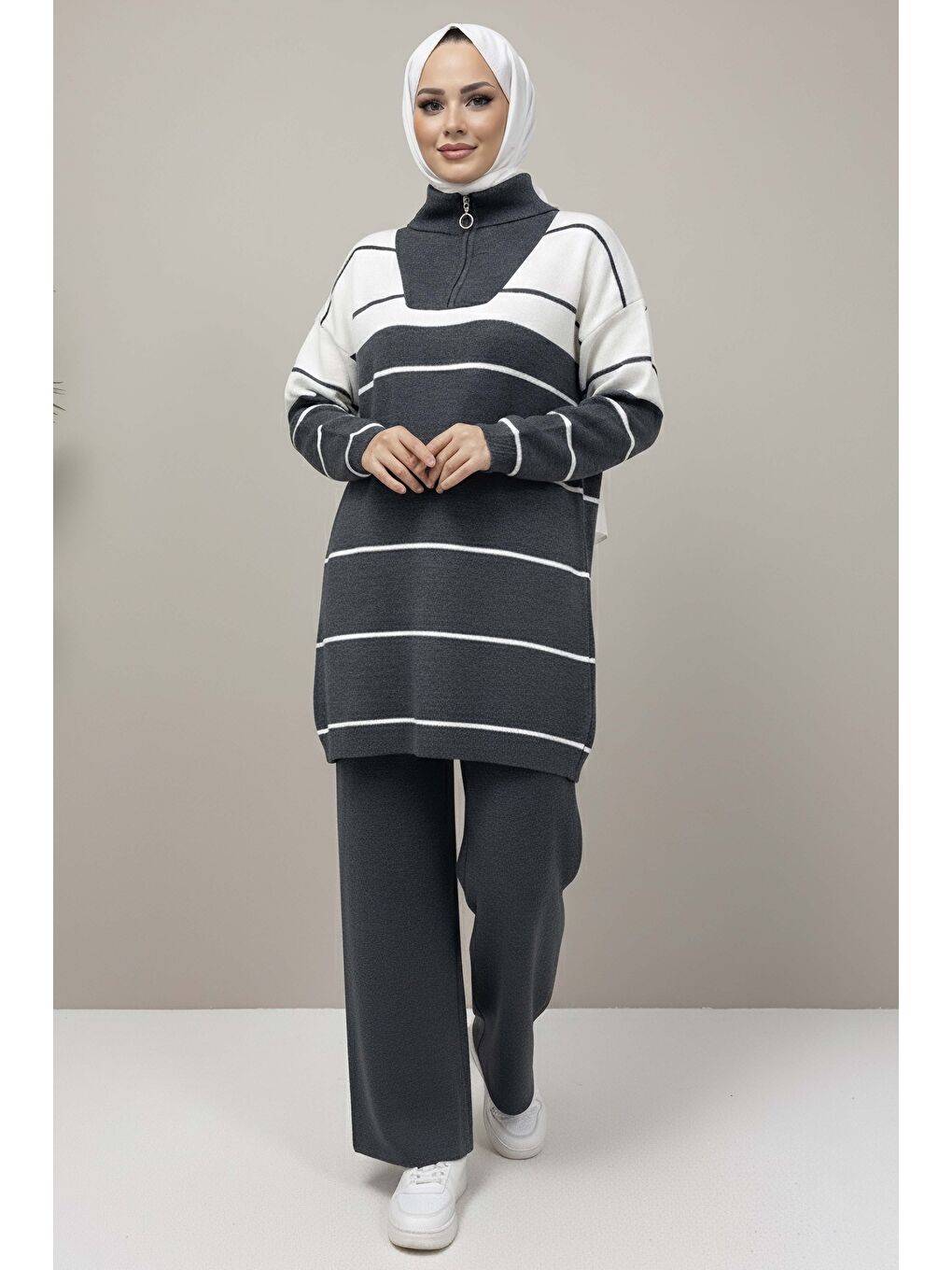 Çizgili Fermuarlı Triko Takım Antrasit - 27997-ANTRASIT