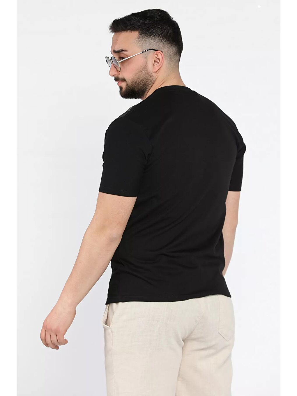 Siyah Erkek Bisiklet Yaka Harf Baskılı Tişört-2