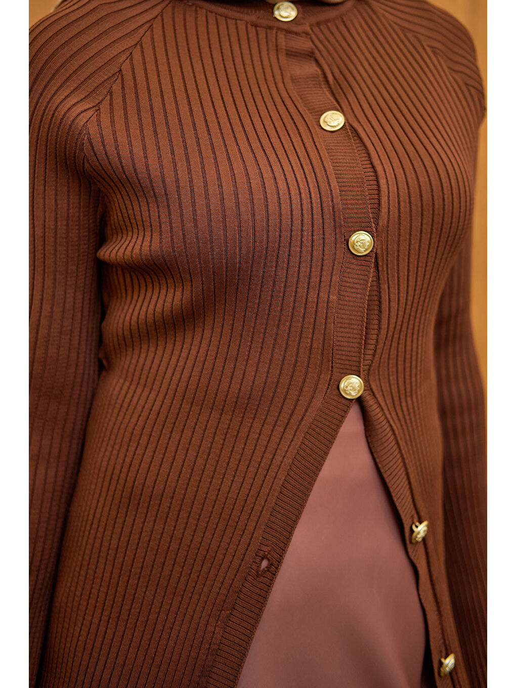 Kadın Kabartma Çizgi Detaylı Hırka Kahverengi-4