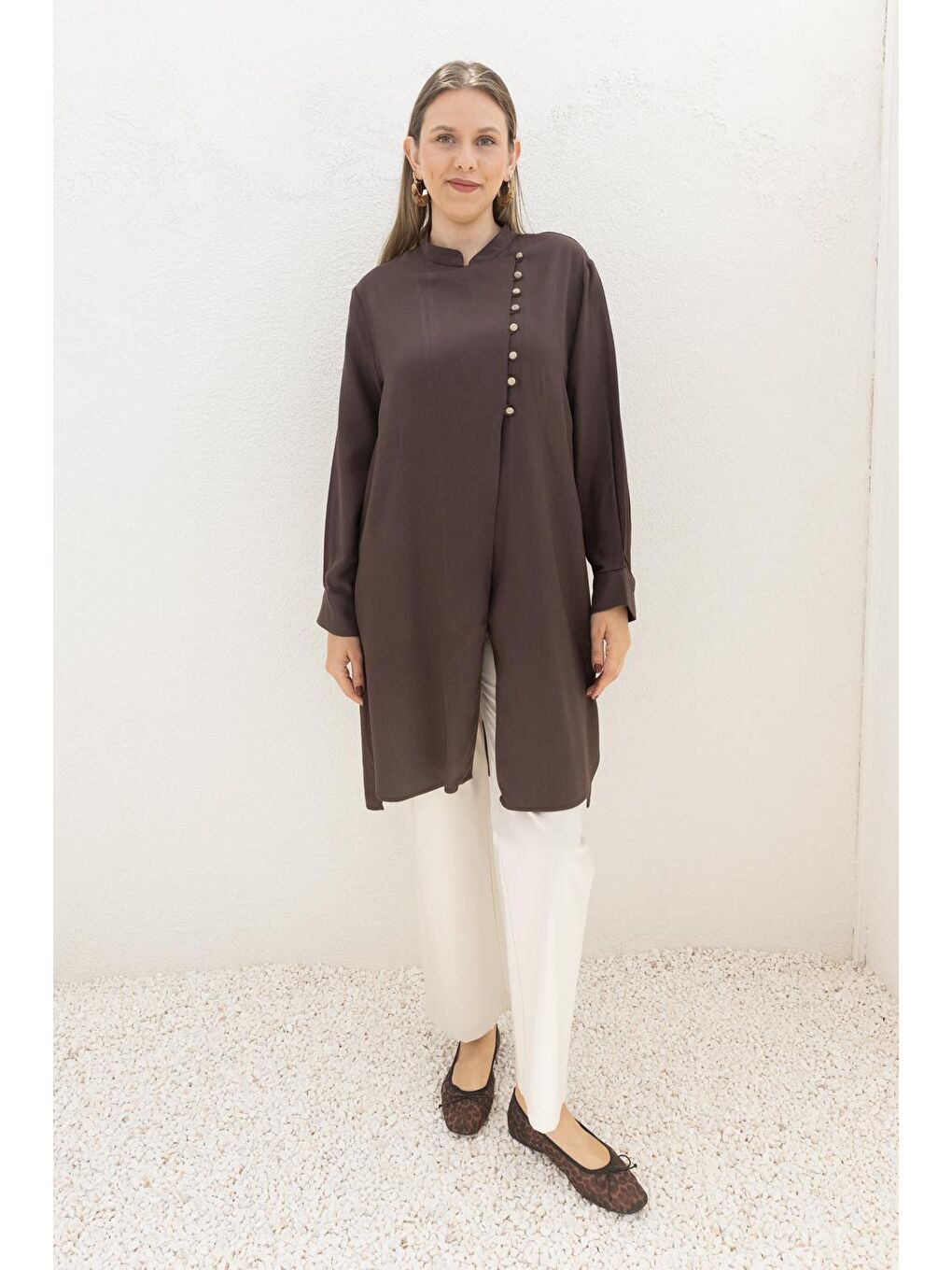 Kahverengi Kahve-Yarım Patlı Yırtmaçlı Keten Tunik