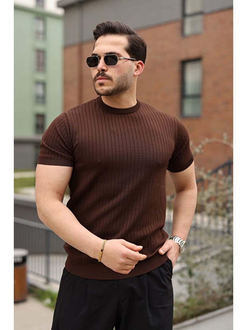 Kahverengi Erkek Fitilli Bisiklet Yaka Triko Tişört