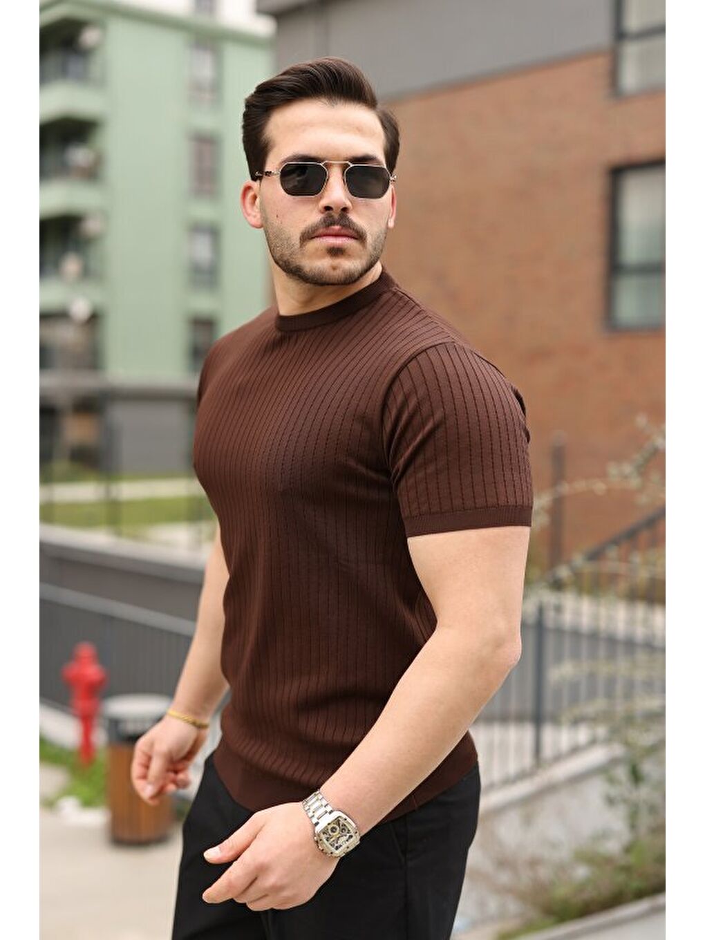 Kahverengi Erkek Fitilli Bisiklet Yaka Triko Tişört-1