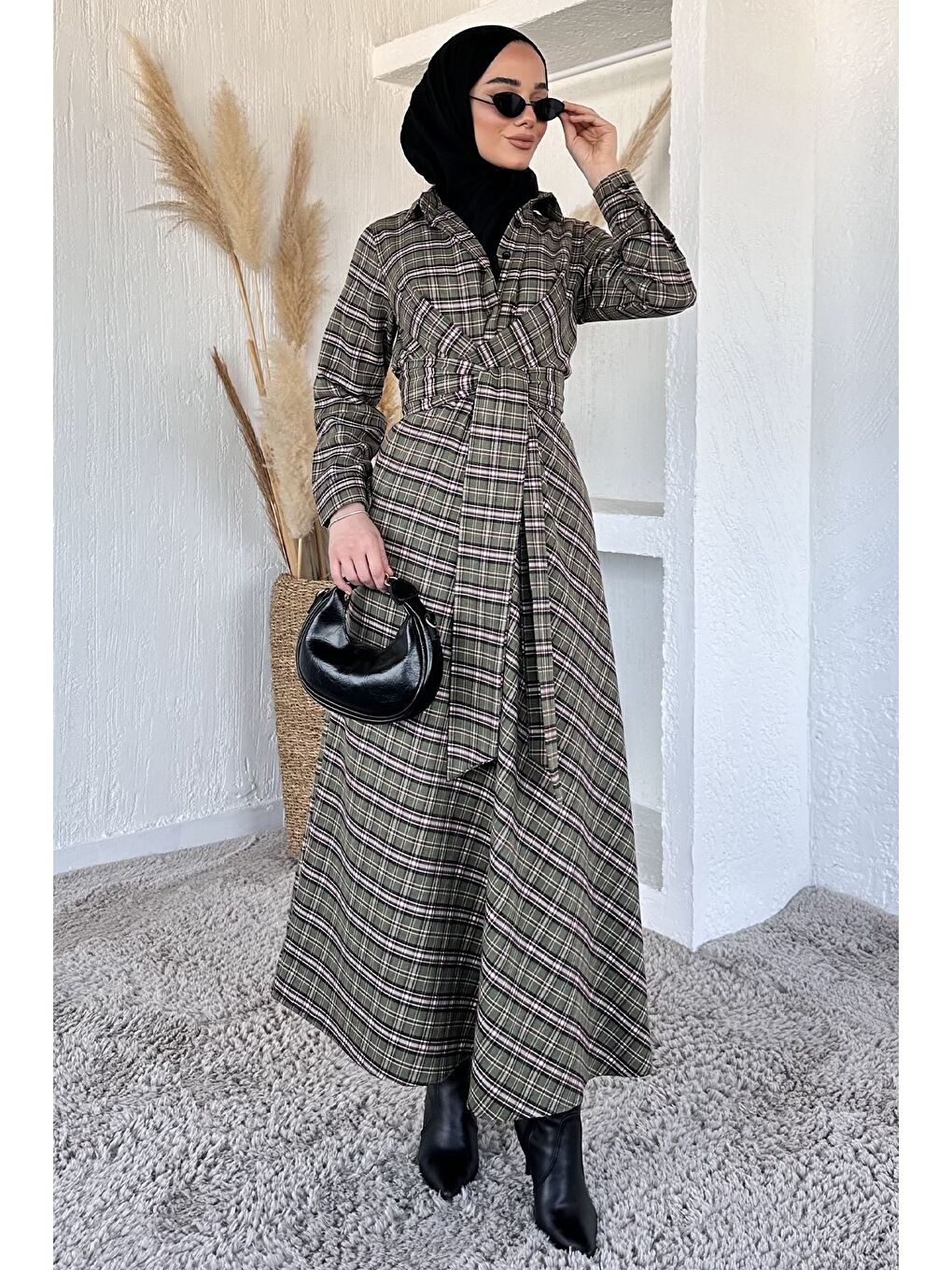 Haki Gülseli Ekose Desenli Bel Bağlamalı Tesettür Elbise-1