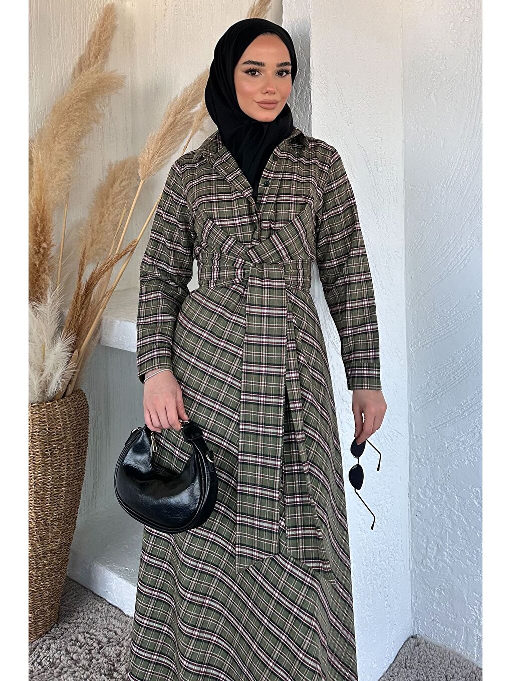 Haki Gülseli Ekose Desenli Bel Bağlamalı Tesettür Elbise-5