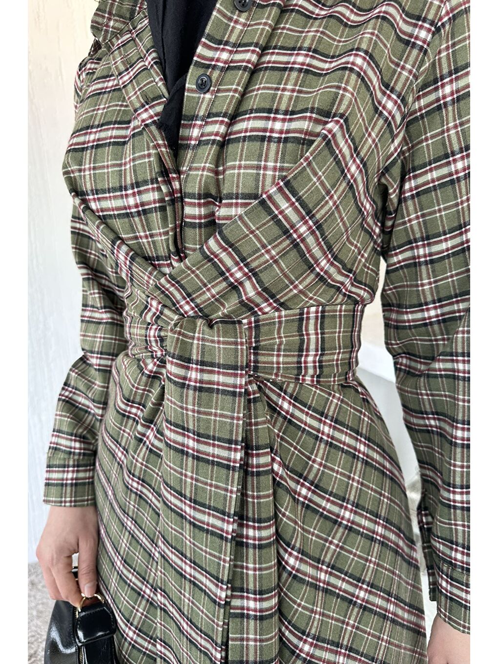 Haki Gülseli Ekose Desenli Bel Bağlamalı Tesettür Elbise-11