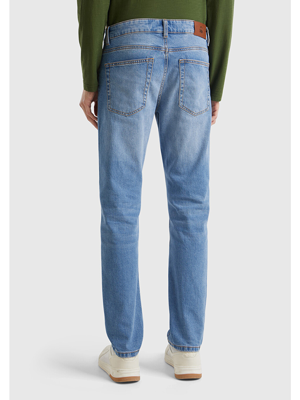 Erkek Açık Mavi Pamuk Karışımlı Arkası Logo Etiketli Cepli Denim Jean Pantolon-2