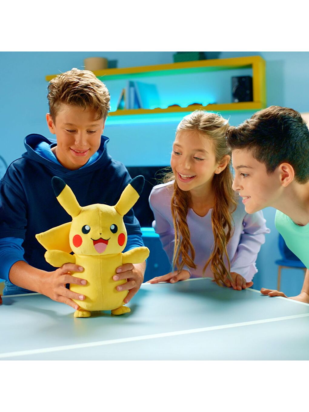 Pokemon Renksiz Hareketli İnteraktif Pikachu Pelüş 26cm