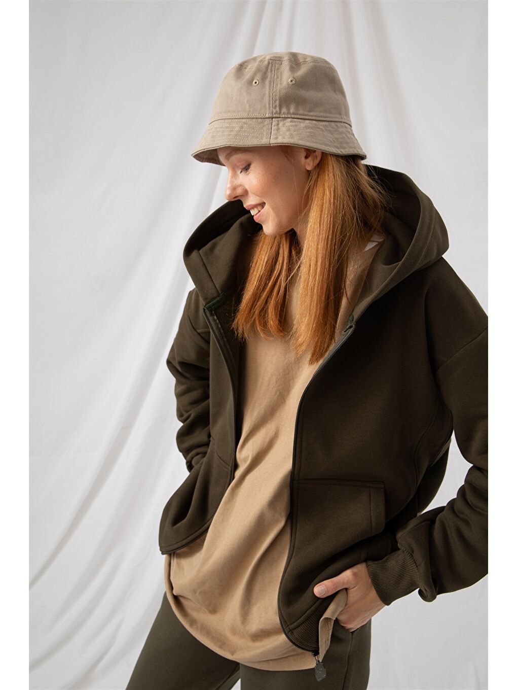 Kadın Oversize Fermuarlı Kapüşonlu Haki Sweatshirt-1