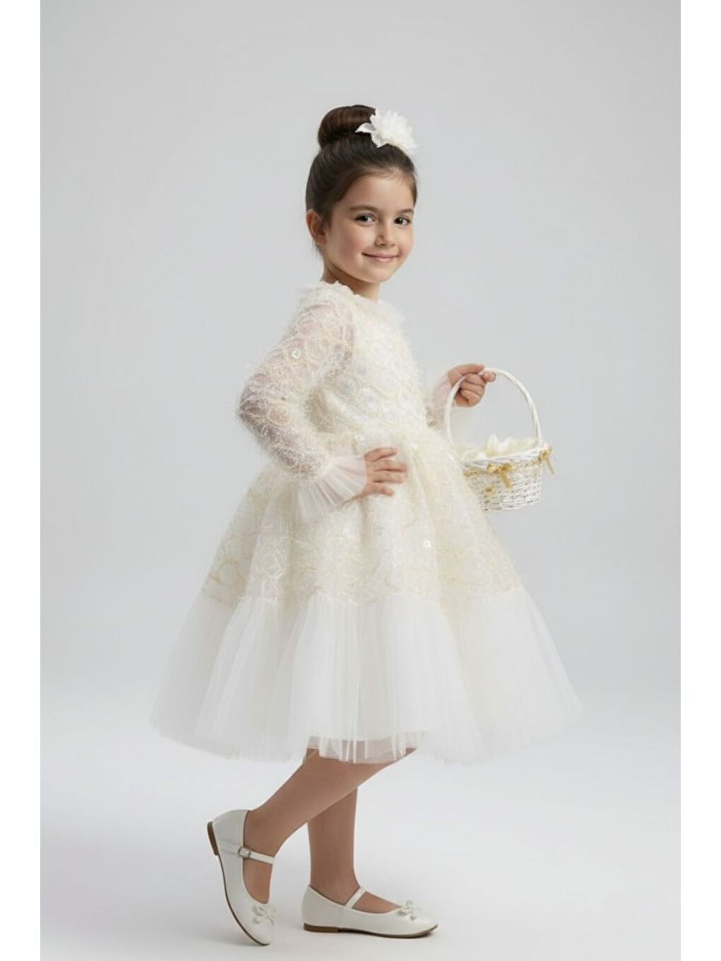 Ekru Kız Çocuk İspanyol Kol Tül Detaylı Kabarık Etekli Özel Düğün Elbisesi M00793-4