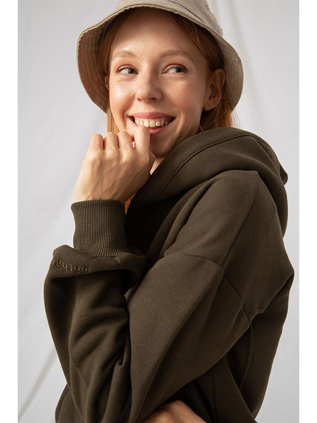 Kadın Oversize Fermuarlı Kapüşonlu Haki Sweatshirt-2